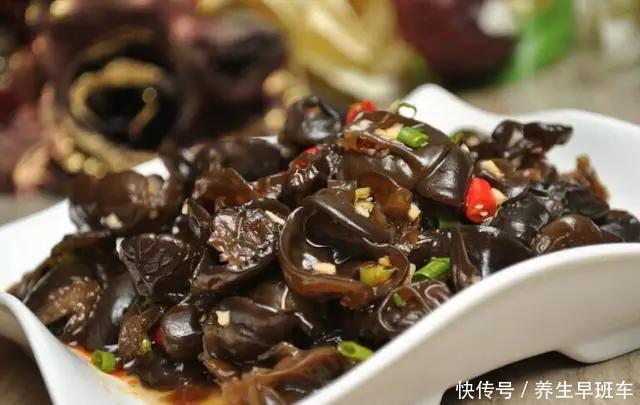 医生|木耳和它一起吃,降压降脂清肠胃,医生都说好!
