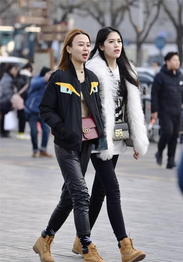 针织连衣裙|小姐姐留着一头及腰的长发,看上去充满着优雅的魅力