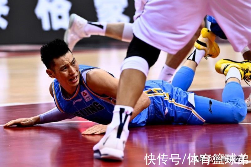 上个赛季|首钢半决赛又稳了？这个可能还真有，因为林书豪已与雅尼斯联手
