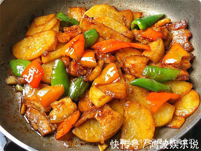 土豆别再炖着吃了,教你8道新做法,简单美味,每周换着花样吃