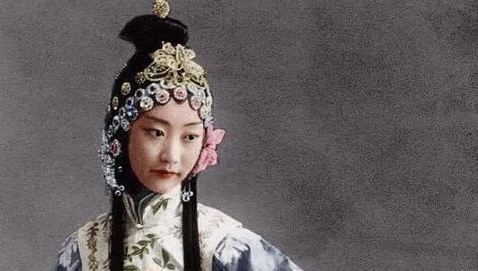 格格|晚清最美的格格:苦恋溥仪一生,为何最后却被溥仪无情骂走了?