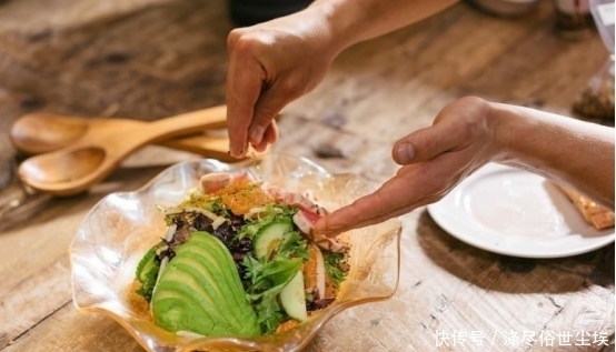 知俏:一周不重样的减脂餐,只需4周,让你瘦回90斤!