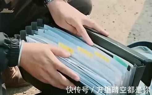 变形计:天天打架的城市少年,来农村要带上书?网友:坏得很