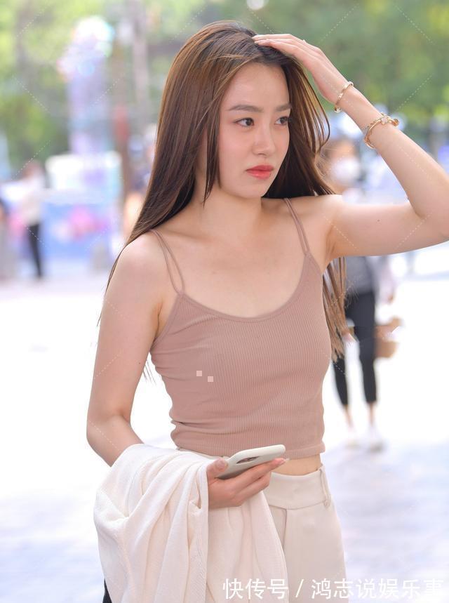 志质 美丽自信的瑜伽裤穿搭增添女神气质,显得性感动人,淡雅大方