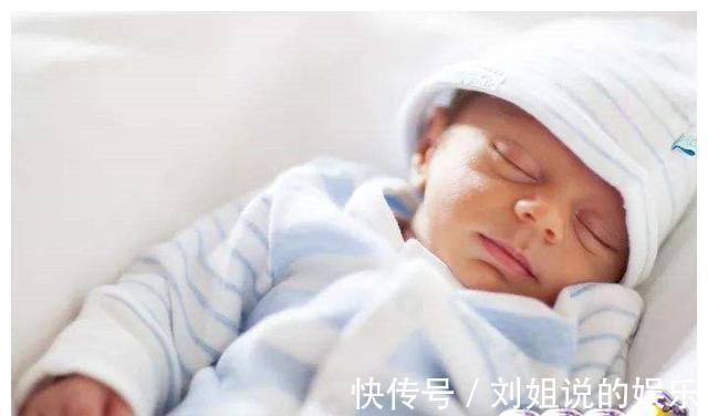 过敏体质|宝宝多大才能被“抱出门”?满月后,家长抱娃出门可要注意3件事