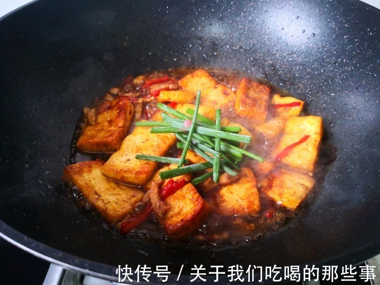 豆腐|大冬天,吃萝卜不如吃它,营养高还不胖,煎一煎外酥里嫩,特下饭