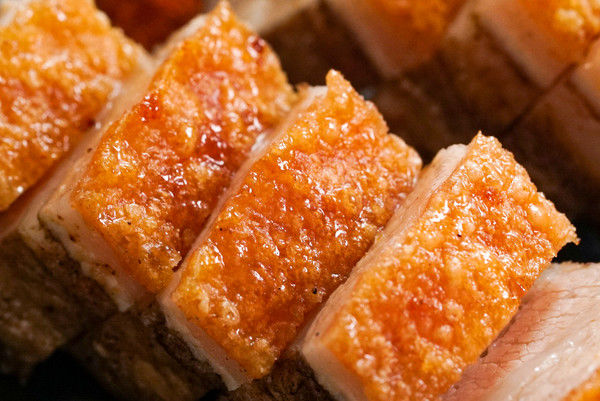 日食记｜脆皮五花肉好吃下饭的小秘诀，快快学起来