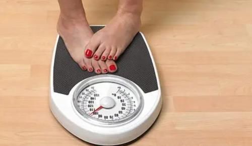 骨骼|人过55岁后,走路快的人与走路慢的人,哪种更健康呢?建议了解下