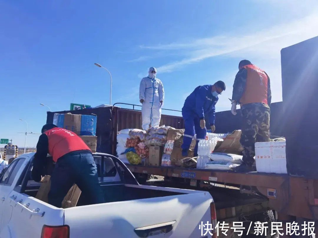 庄女士|北京牌局确诊者持续增加！内蒙古一运煤司机阳性；一地所有人居家，近万名滞留游客怎么办