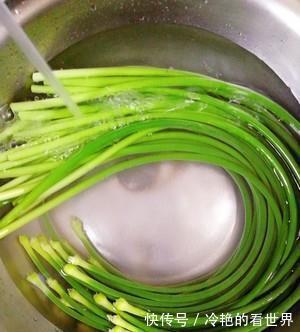 家常快手菜,蒜苔炒鸡蛋,做法简单,美味营养,一道不错的家常菜