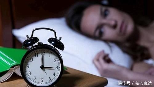 改善睡眠|4个原因容易引起失眠,经常睡眠不好的人,生活中请做好这4件事
