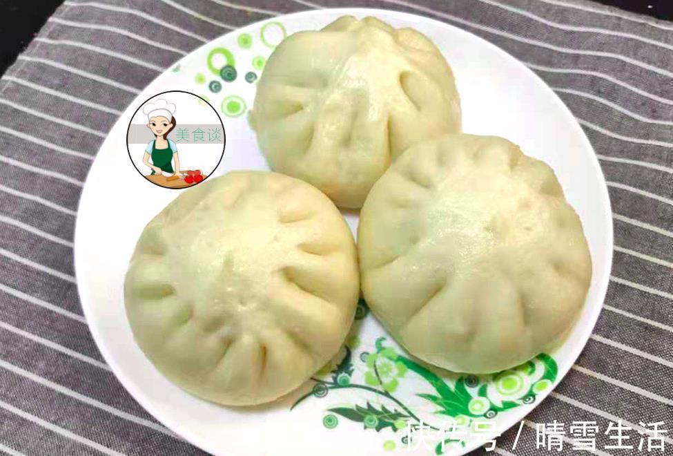 鲜香|夏天韭菜芹菜靠边站,此菜2块一斤,消暑清口,切碎蒸包子特美味