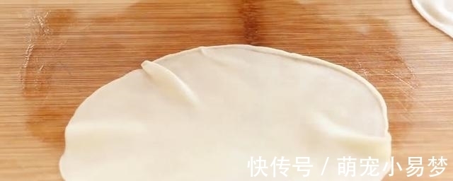 我家最爱的懒人早餐饼,15分钟就搞定,又香又脆,一次能吃五个