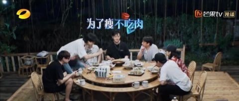 《向往4》宋威龙汪苏泷延期蹭饭,与周迅待遇差距大,原因太现实