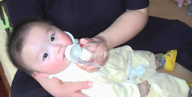 小美|夏天该不该给宝宝喂水,或者喂多少量合适,家长看完不纠结