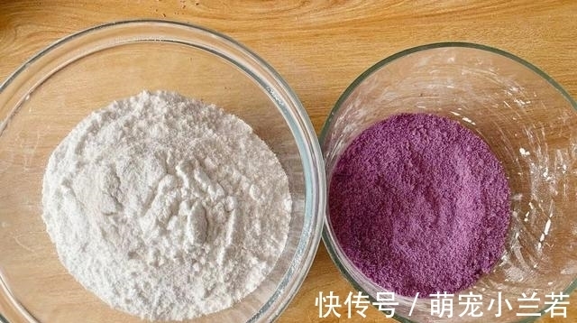 3勺粘米粉1勺糯米粉,搅一搅蒸一蒸,软糯香甜,好吃到停不下来