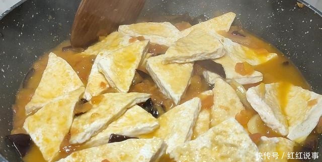 豆腐和番茄是绝配,这做法比吃肉还香,孩子天天点名要吃,真过瘾