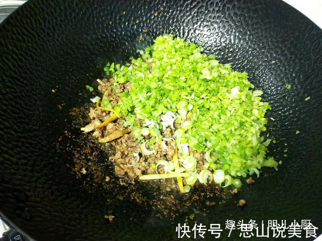 儿子天天嚷着吃这菜，常吃身体壮脑瓜灵，太香了，冬天吃最棒