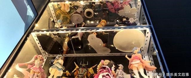 灰尘|用保鲜袋来防止手办落灰尘,路人反应买个手办柜岂不是更好