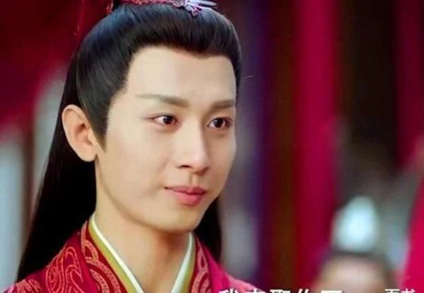 琉璃美人煞褚璇玑逃婚后恢复战神记忆,气质大变,和禹司凤成亲