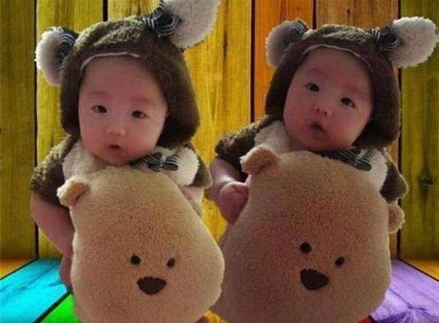 龙凤胎|宝妈生下“双龙凤胎”,概率只有百万分之一,网友:神仙家庭