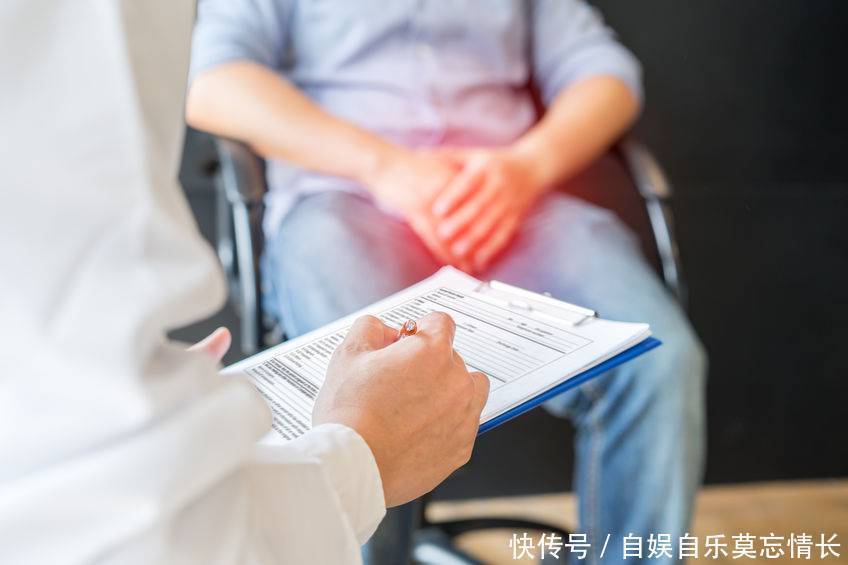 早起上厕所,尿液很黄,有异味,是身体得了哪