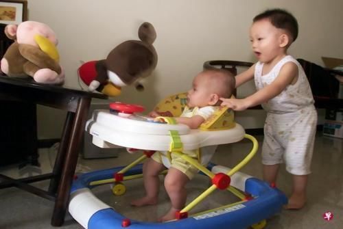 区别|先爬后走和先走后爬的宝宝,在发育上有啥差异?四种能力区别明显