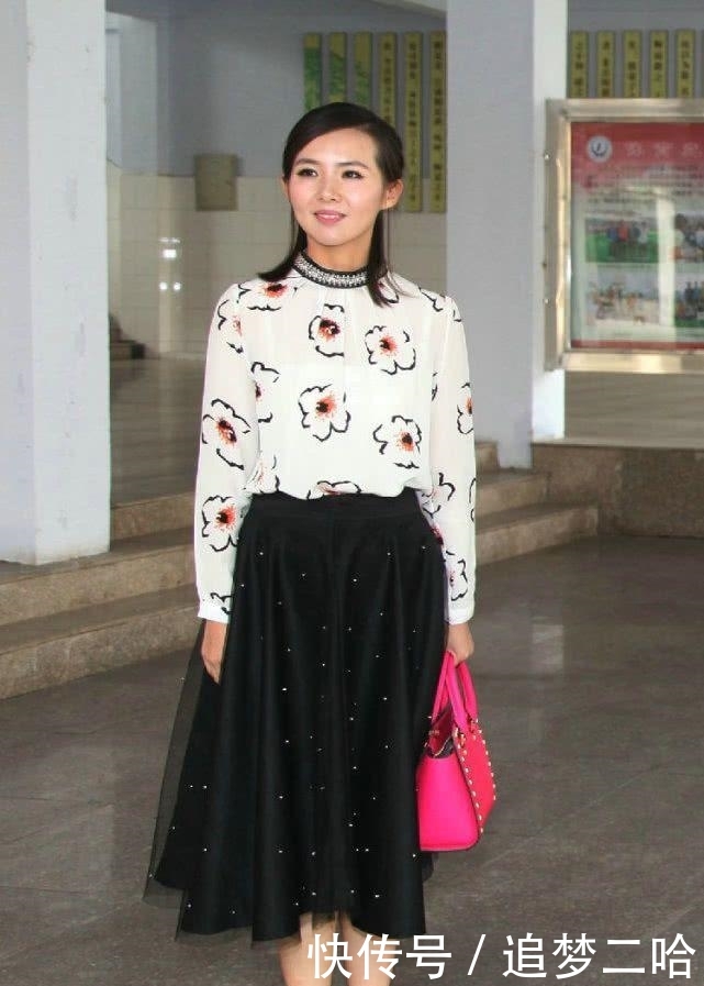 国庆最美女兵高远回母校慰问照片流出!褪下军装后气质依然绝佳!