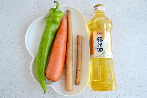 山药别总炖汤，试试这么做，清脆爽口，超级好吃，好吃到停不下来