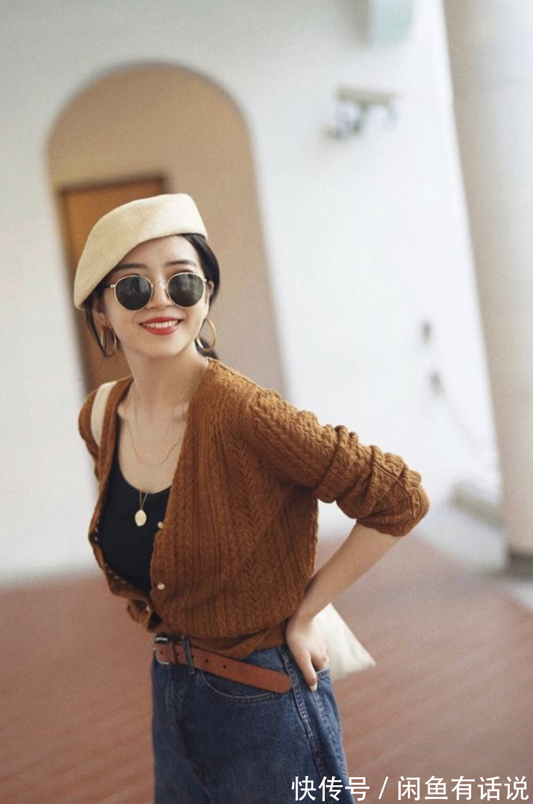 女人|女人40岁以后少穿卫衣,初秋学三木穿针织衫,时髦优雅还显气质