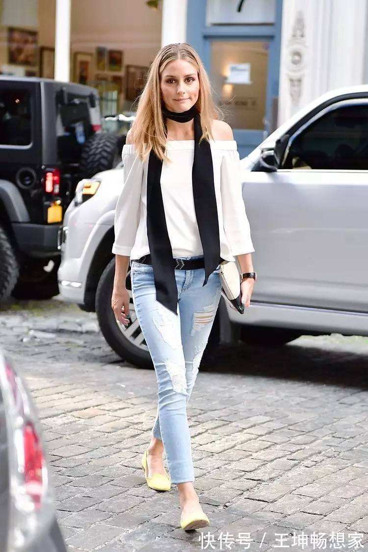 手臂 比起常规款衬衫,这件宽松款可时髦太多了,还是修饰身材的好搭档