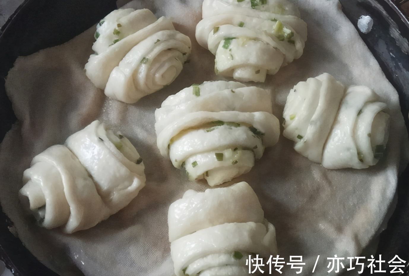 好吃|花卷怎么做才能好吃不硬?这就把方法教给你,层层分明,香软好吃