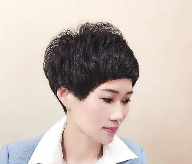 女生 发型,决定了一个人8成的颜值!不信你看剪错发型的这些女生们