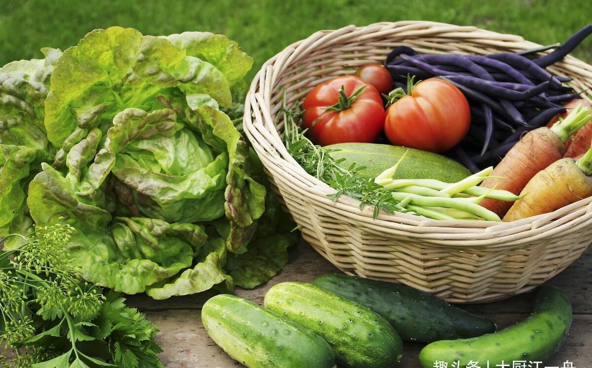这4种蔬菜含寄生虫最多,没营养价格还贵,很多人却偏偏爱吃
