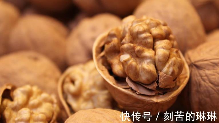 素食|豆制品是高血脂“发物”提醒缓解血脂升高，3种素食建议少吃