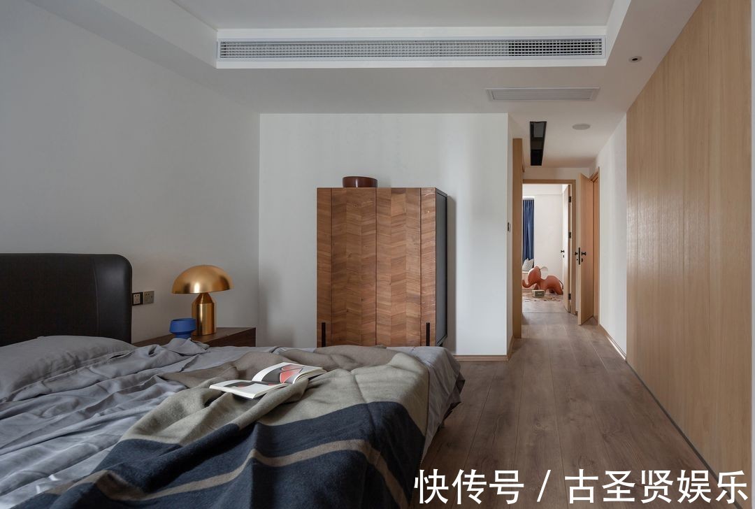 装修|用“地板”做吊顶用石灰刷墙壁95后装修的新家果然与众不同