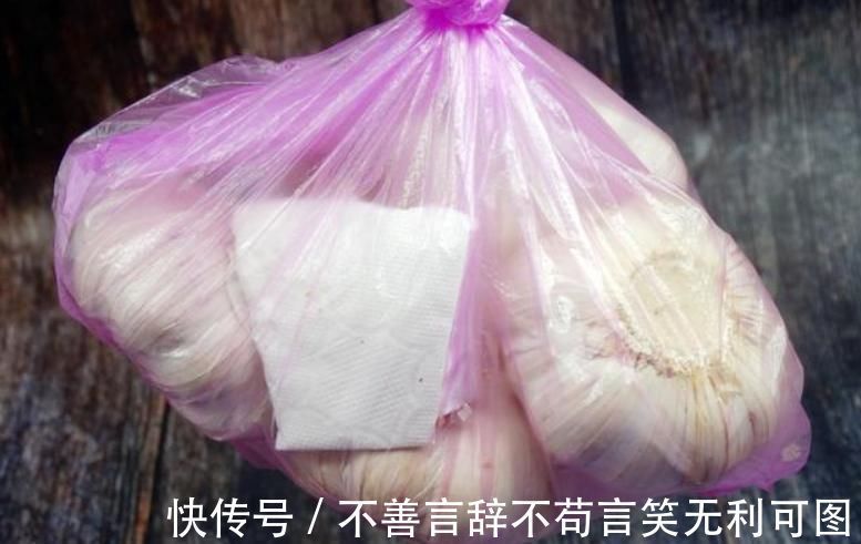 原来保存大蒜这么简单,教您一招,1年不干瘪发芽,不怕蒜涨价了