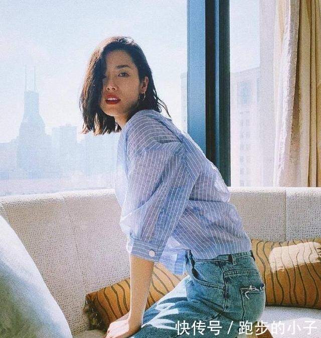 气质|刘雯的时尚看不懂,弄个大油头就算了还紧贴头皮,气质都改变不少
