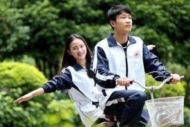 还记得当年那个《非诚勿扰》的“拜金”女孩吗?她现在怎么样了?