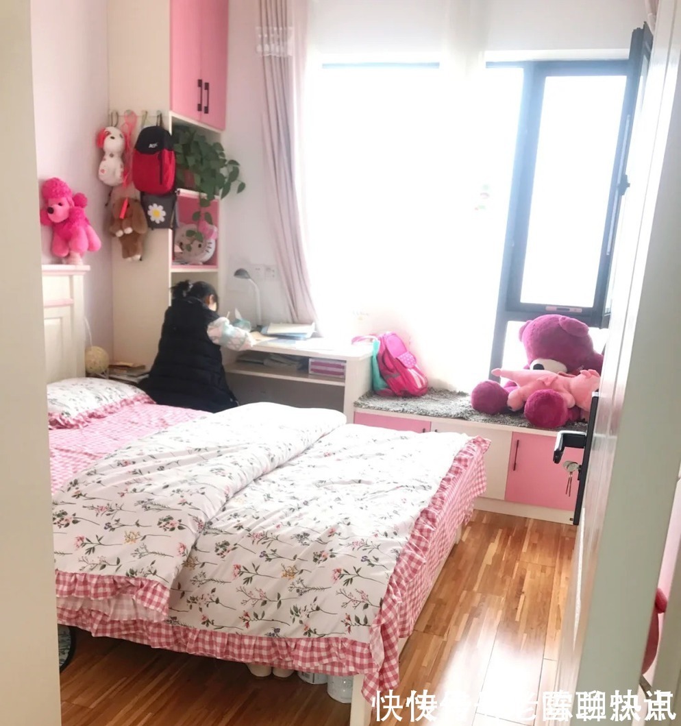 餐厅|等再买房，电视墙一定不做造型，学她家用乳胶漆刷图案，太漂亮了