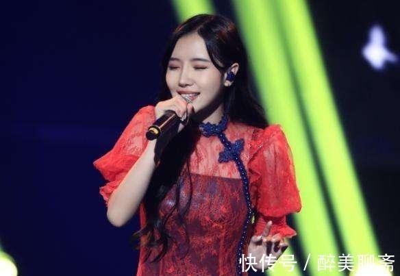 中国好声音今年最大的赢家,其实是站在总决赛舞台之外的她们