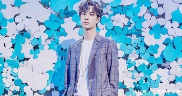 王一博学会断句不奇怪节目组拿出看家本领,他的眼神更明目张胆