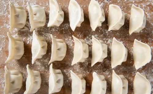 食物|早餐远离这些食物,营养低还容易长肉,再忙也别吃