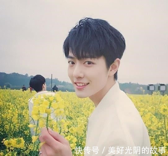 肖战大学时期到底有多帅焉栩嘉三番五次夸他，看了照片我懂了