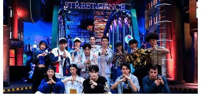隊名|《街舞4》開錄，張藝興連夜抵達戰場，新任隊長劉憲華在線求隊名