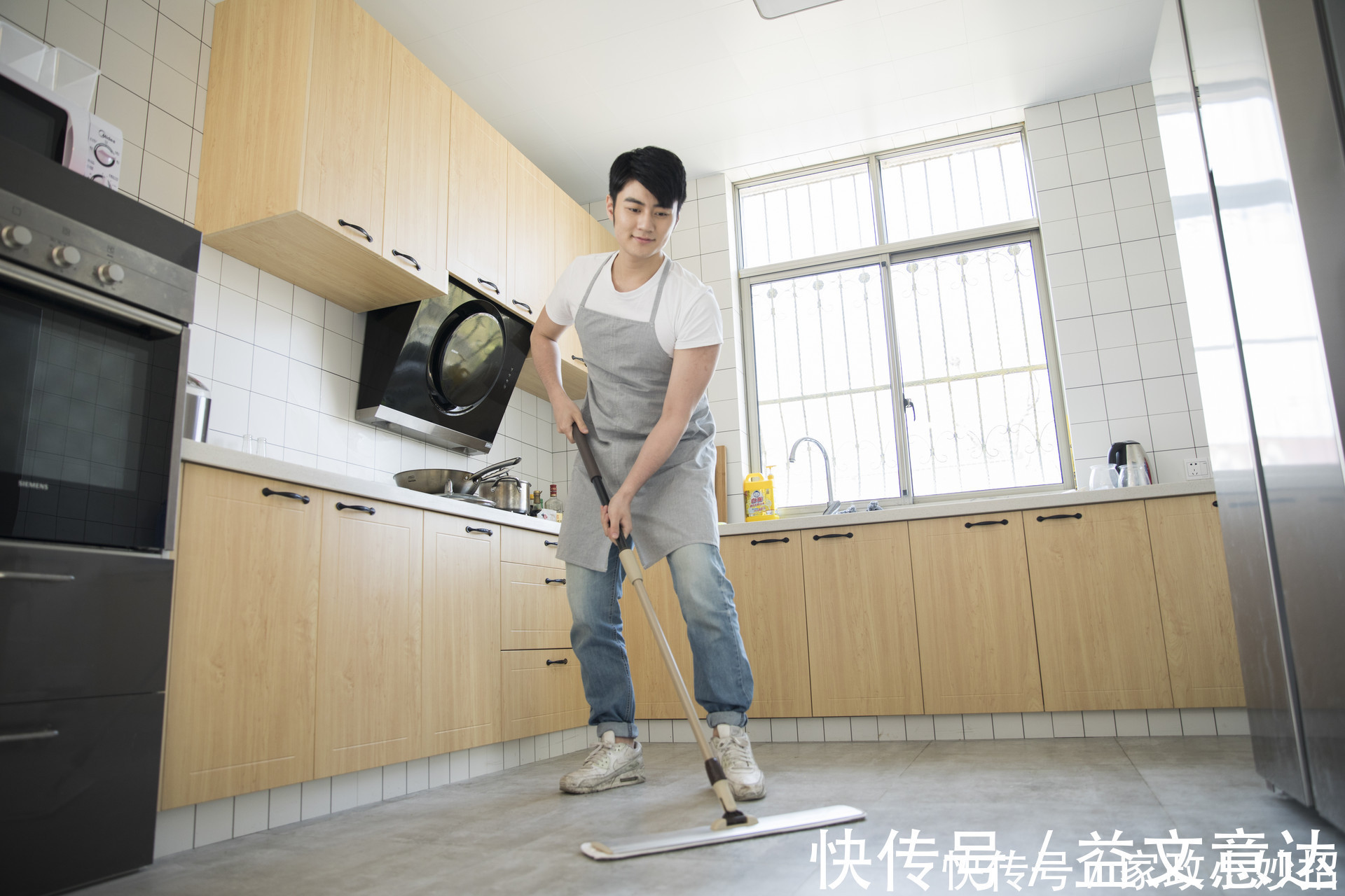 天天扫地，为什么地板还是脏？教你几招，一周不扫也干净