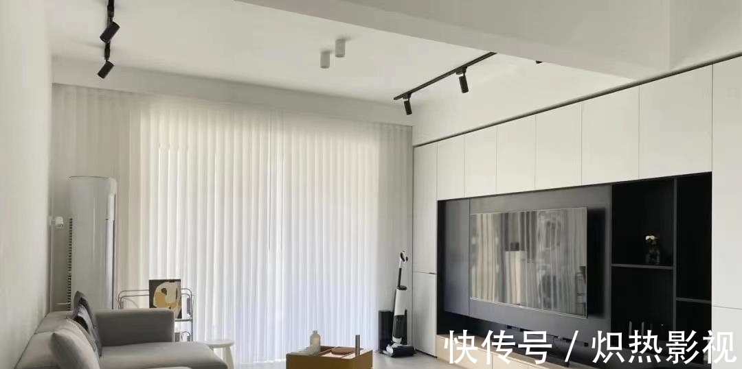 收纳|110㎡简约风,花费10W做橱柜,全屋“空无一物”,太舒适了