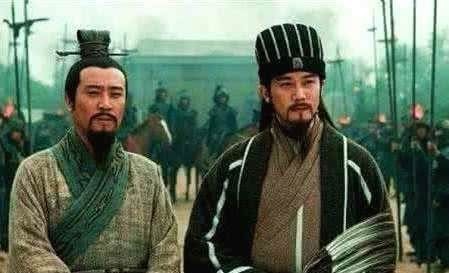 姜维|为何刘备一死，诸葛亮就屡战屡败？姜维临死前8个字道出真相