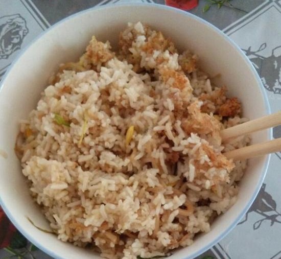 晚餐|吃1次等于吃10个塑料袋,7岁男童积食不长个,只因“毒晚餐”