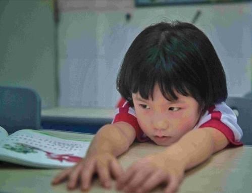 有几个标准没达标，最好不要选择住校，有女儿的家庭更要注意